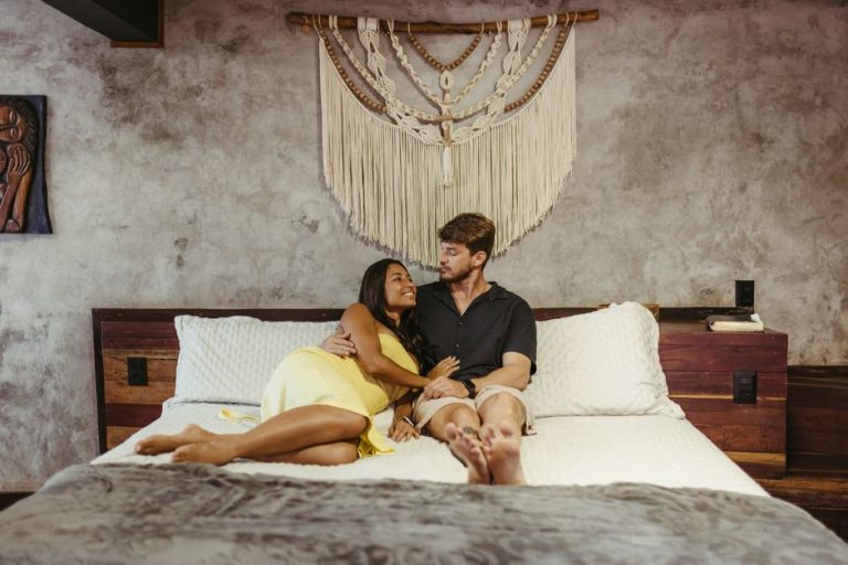 Pimenter sa vie de couple : 10 idées qui marchent vraiment